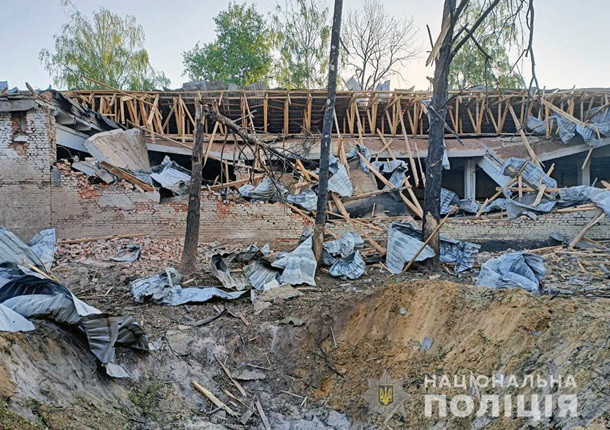 Ракетный удар по Ровенской области: в Сарнах повреждено около 30 гражданских объектов, фото
