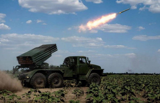 «И сгинут наши враги, как роса на солнце»: у Зеленского анонсировали жаркий август для оккупантов