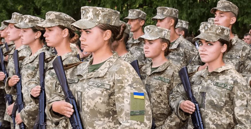 Минобороны внесло в Раду предложения по военному учету для женщин: его хотят сделать добровольным