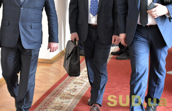 Изменилась ли численность государственных служащих Украины за время военных действий: статистика НАГС