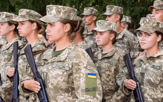 Міноборони внесло до Ради пропозиції щодо військового обліку для жінок: його хочуть зробити добровільним