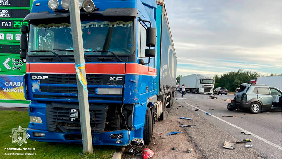 Движение транспорта на автодороге в направлении Бердичева затруднено – Патрульная полиция