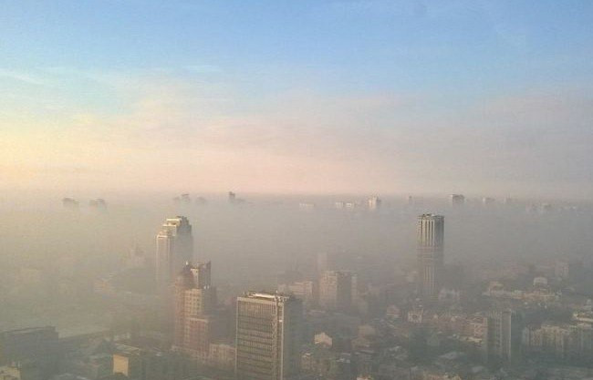 У ДСНС пояснили, чим спричинено сильне задимлення повітря у Києві