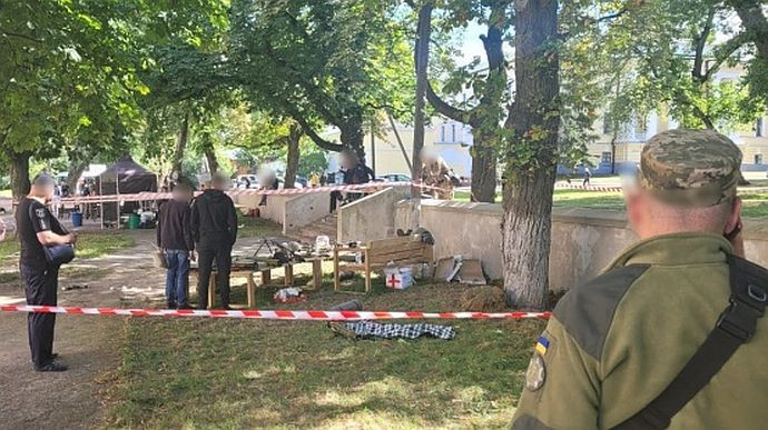 Взрыв на выставке оружия в Чернигове: 2-летнего мальчика оперировали 7 часов, какое состояние ребенка