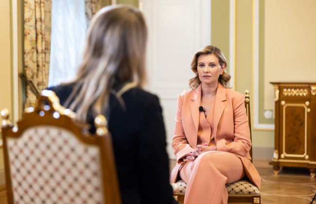 В Украине, как и в мире, растут цены, но у нас еще и убивают людей, — Елена Зеленская