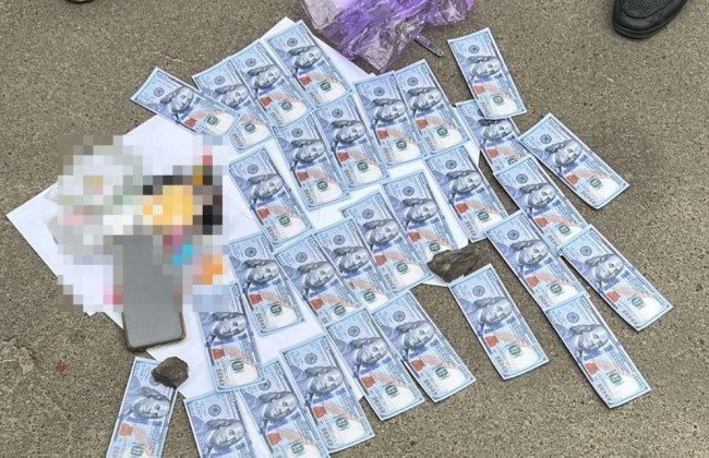 Записывали в волонтеры и водители: раскрыли новую схему выезда мужчин за границу