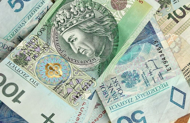 В Польше остановят программу обмена гривны на злотые