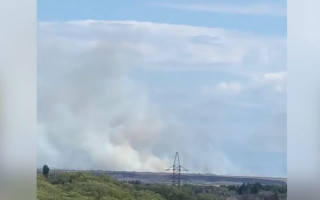 У Криму в районі авіабази окупантів стоїть стовп диму: подробиці