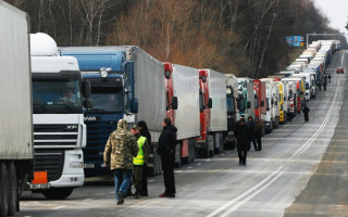 В уряді розробили пропозиції для зменшення черг на кордоні України та Польщі, — Кубраков