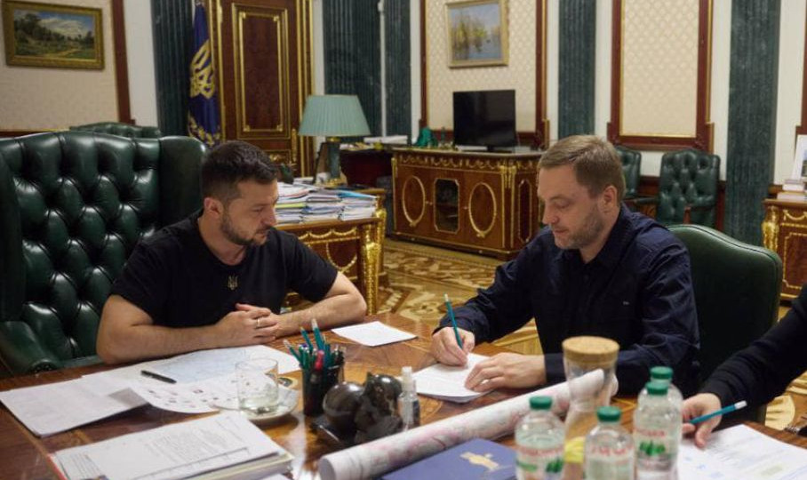 Зеленский и Монастырский обсудили ход расследования резонансных дел, связанных с гуманитарной помощью