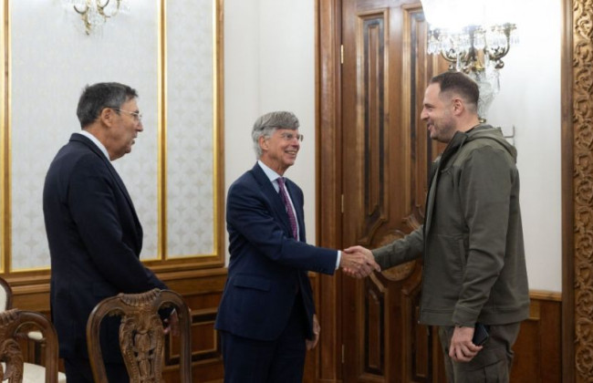 Ермак обсудил с бывшими послами США в Украине военную помощь