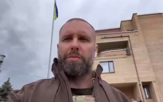 У Балаклії військові та влада підняли український прапор, — Синєгубов, відео