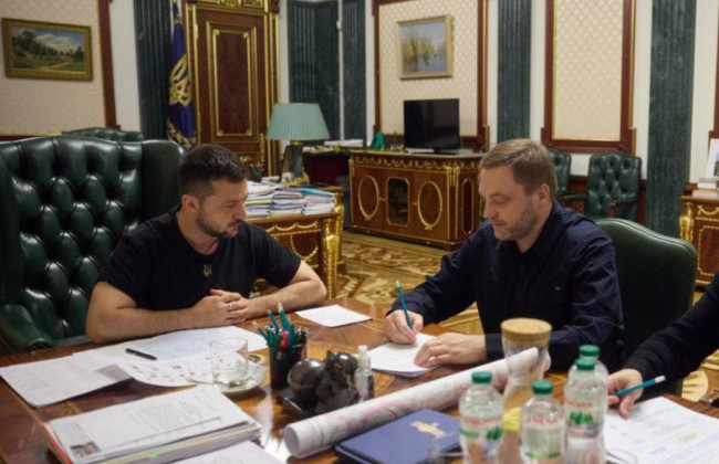 Зеленский и Монастырский обсудили ход расследования резонансных дел, связанных с гуманитарной помощью