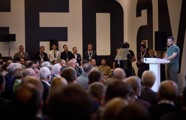 Зеленський: Попереду 90 днів, які вирішать більше, ніж 30 років незалежності України