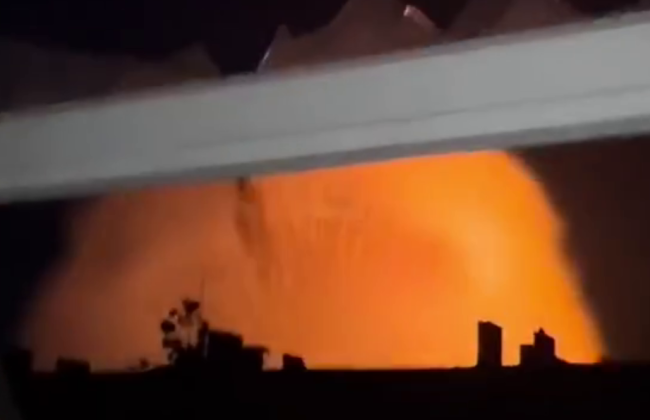 На видео попал момент мощнейшего взрыва на ТЭЦ-5 в Харькове