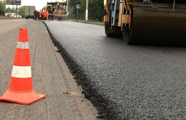 Кабмін пропонує у 2023 році відновити будівництво доріг