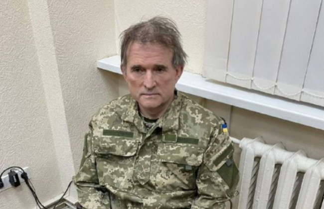 Суд продовжив строк тримання Медведчука під вартою