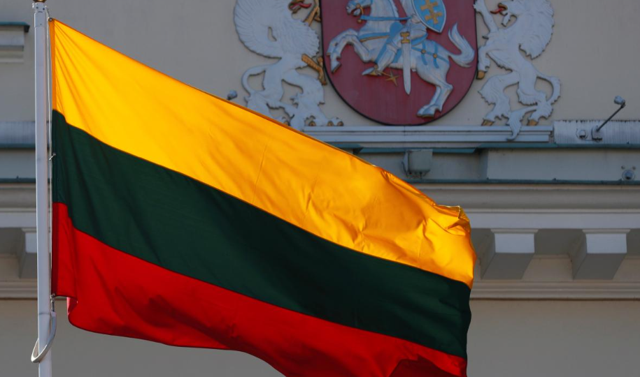 Литва планирует рассмотреть ограничение использования русского языка в общении и рекламе