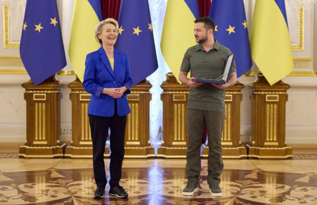 Зеленский угостил главу Еврокомиссии херсонскими арбузами и дынями