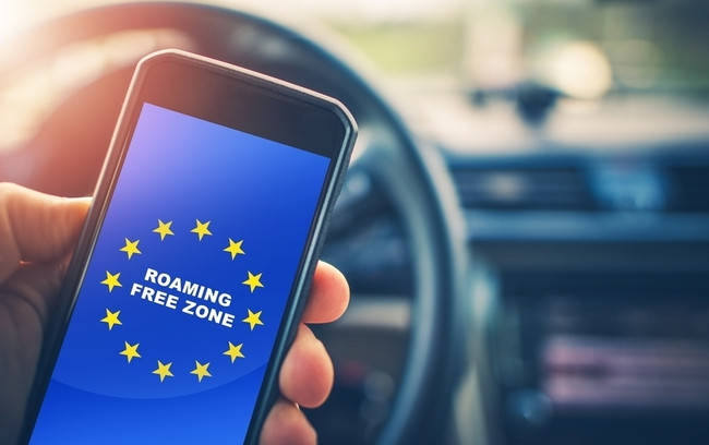 Українцям запровадять безкоштовний роумінг у ЄС: що зміниться