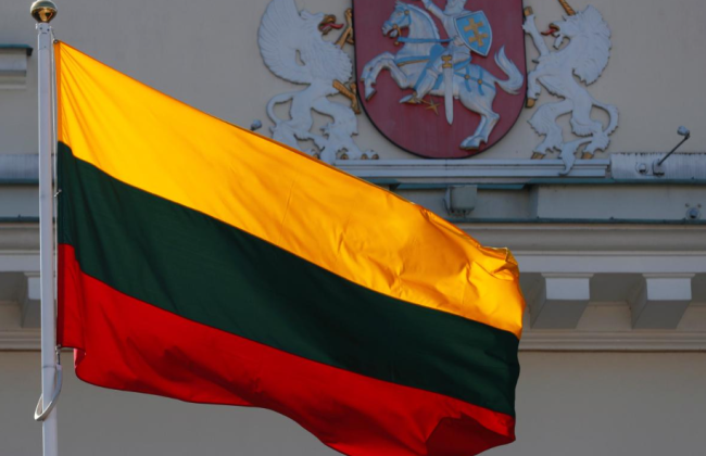 Литва планирует рассмотреть ограничение использования русского языка в общении и рекламе
