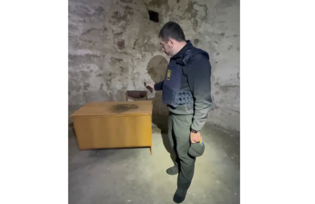 Омбудсмен показав катівню в деокупованому Ізюмі, яку облаштували окупанти: відео