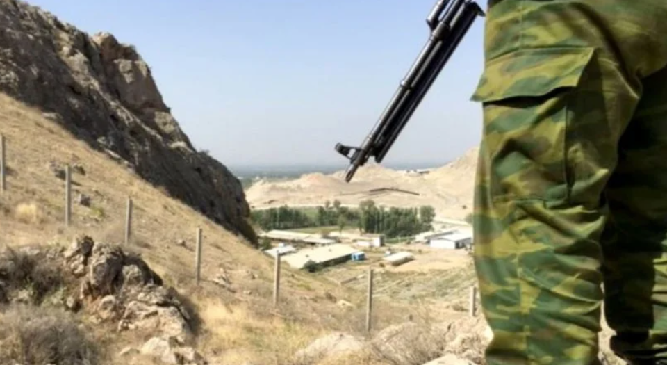 На границе Кыргызстана и Таджикистана идут вооруженные столкновения: видео