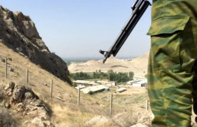 На границе Кыргызстана и Таджикистана идут вооруженные столкновения: видео