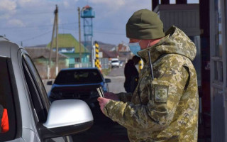 Перевезення через кордон гумвантажів: які документи оформляти військовозобов’язаним чоловікам