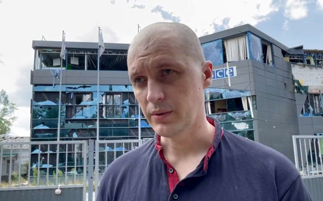 В так называемой «ЛНР» приговорили сотрудника ОБСЕ к 13 годам тюрьмы за «госизмену»