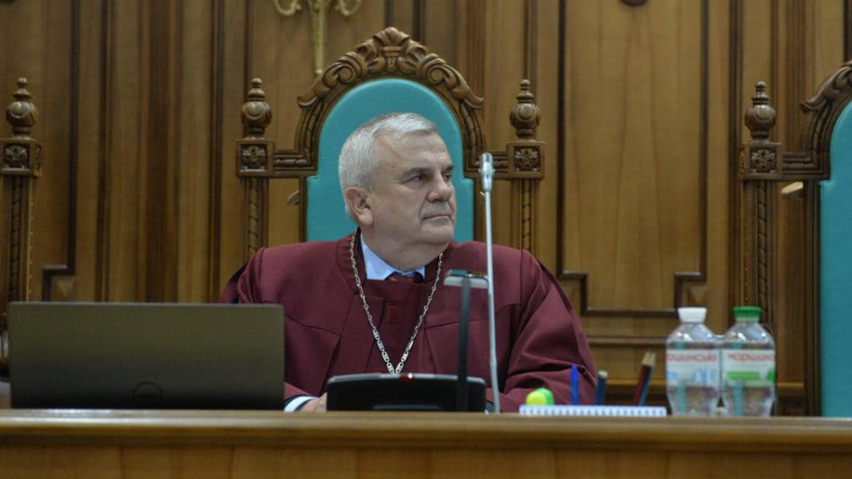 Александр Петришин принял присягу судьи Конституционного Суда Украины