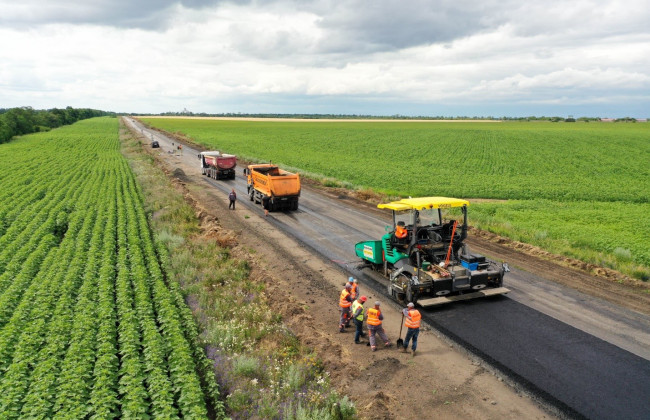 Рада дала  зеленый свет возобновлению строительства дорог за государственный счет
