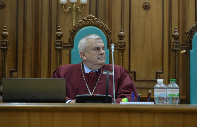 Александр Петришин принял присягу судьи Конституционного Суда Украины