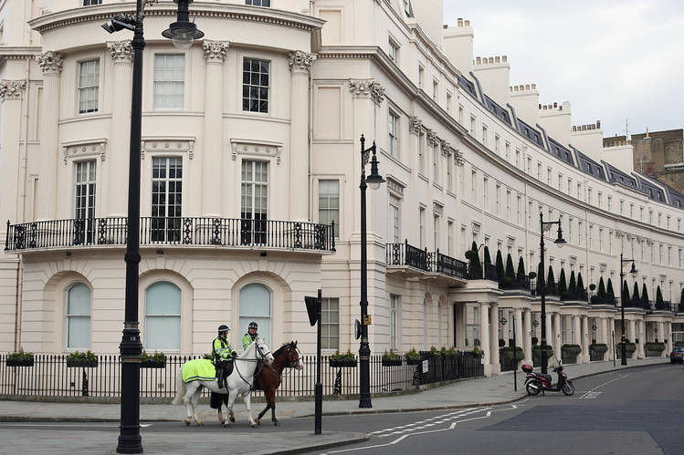 Лондон може конфіскувати будинки російських олігархів та пустити їх на доступне житло