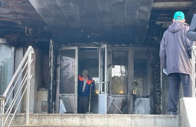 У Тольятті підпалили вхід до будівлі адміністрації міста