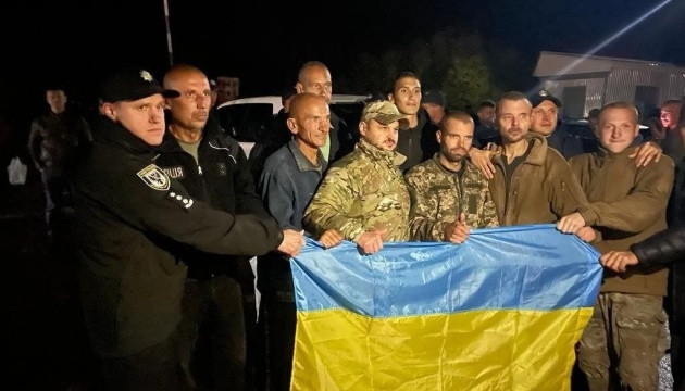 Опубліковано повний список 215 захисників України, звільнених з полону
