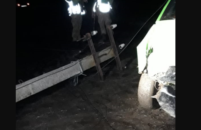 На Волыни авто, которое пытался остановить пограничный наряд, врезалось в электроопору