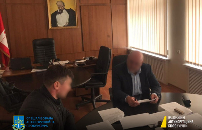 Покупка недвижимости по завышенной стоимости: мэру из Киевщины сообщили о подозрении