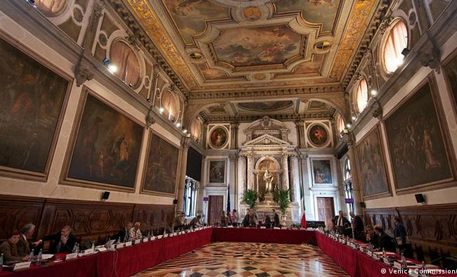 Венецианская комиссия: «Проведение референдумов во время войны и военных угроз противоречат европейским стандартам»