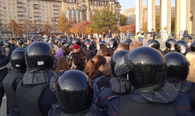 Низку міст в РФ охопили протести проти мобілізації: сотні затриманих, силовики б'ють людей, відео