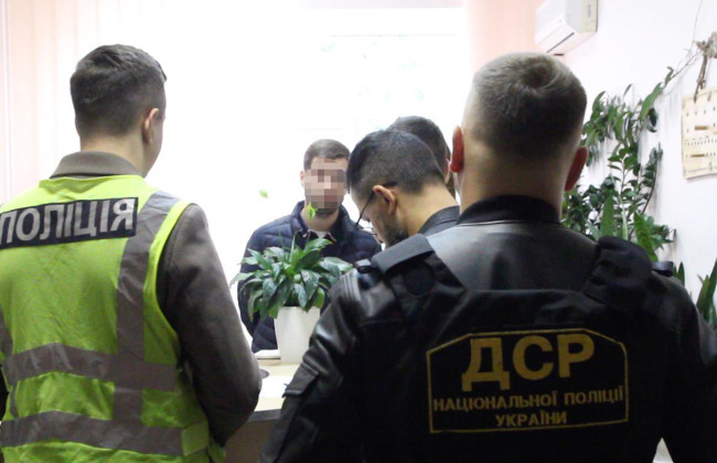 ​​Капремонт скверу із збитками у понад 700 тисяч грн: підозрюється начальник управління «Київзеленбуду»