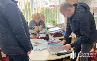 Передача земель Міноборони у приватну власність: судитимуть посадовицю з Хмельниччини