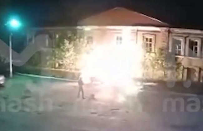 У російському Урюпінську підпалили військкомат, відео