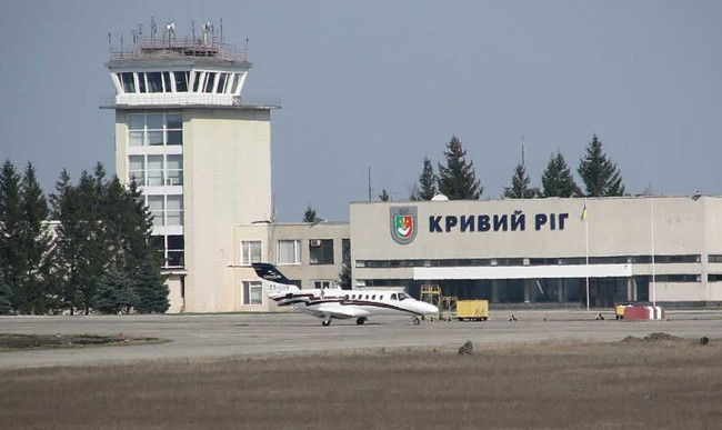 Окупанти завдали ракетного удару по аеропорту Кривого Рогу