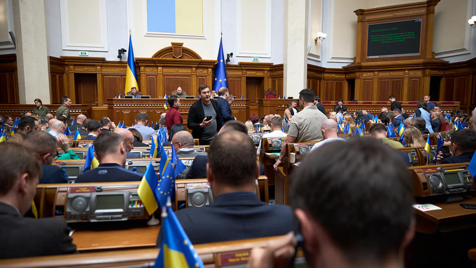 За відмову пускати депутатів до прокуратури та МВС хочуть  арештовувати – законопроєкт