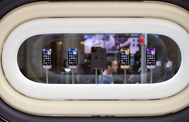 Apple не будет увеличивать производство iPhone в этом году – Bloomberg