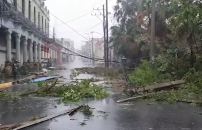 Ураган «Иэн» обрушился на побережье Флориды: появилось видео