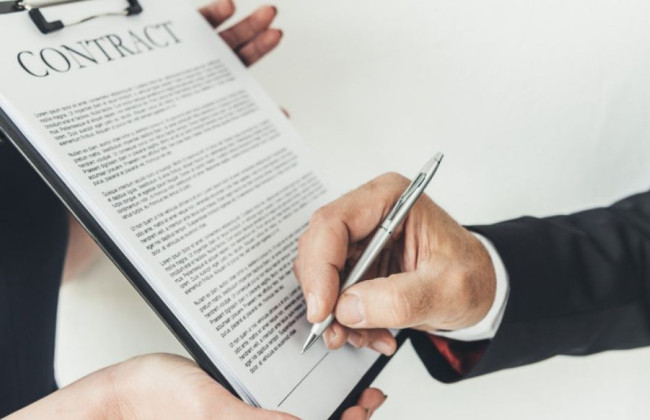 Кабмін пропонує обмежити строк трудових договорів професійних спортсменів, театральних акторів, журналістів - законопроєкт