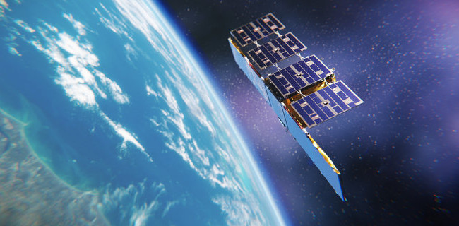 Народний супутник ICEYE  працює і вже дає результати на полі бою, — Резніков