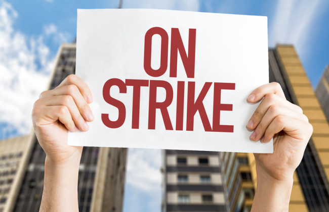 Кабмин предлагает разрешить приостанавливать трудовой договор с работником, участвующим в забастовке